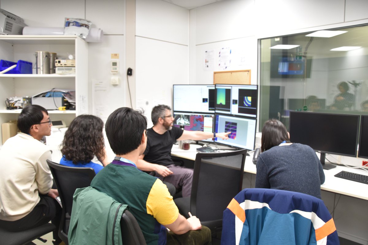 ALBAsynchrotron's tweet photo. This week the #ALBAsynchrotron welcomes 20 students from the #HERCULES2024 European School.

This five weeks course coordinated by the @UGrenobleAlpes includes lectures, practicals, tutorials, and visits to different large facilities. 

#lightsources #synchrotron #synchrotronlife https://t.co/fhiHa0dluT
