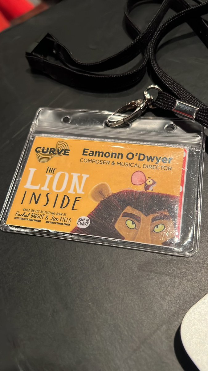 A super warm welcome at @CurveLeicester this morning. So excited to be here! #lioninsidelive