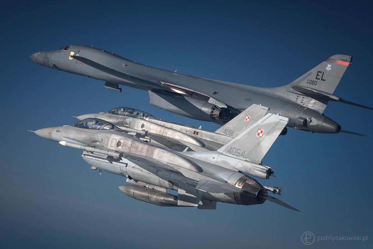 PiotrYsakowski's tweet photo. Świętujemy nasze 25-lecie w NATO! Z tej okazji kilka natowskich obrazków ode mnie ;)
@NATO_AIRCOM https://t.co/5odz9ia5zp