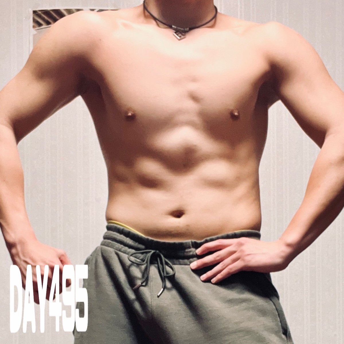 utamaru_fit's tweet photo. #DAY495
肩トレ終了🫡
いつもとあまり変わらない時間での筋トレでした😅
初めにアーノルドプレスして、前と横、後をしっかり追い込むのやっぱり良いです✨
整骨院に行って身体もしっかり動いて最高🙌
皆様、本日もお疲れ様でした🙇♂️
#筋トレ
#ダイエット
#ボディメイク
#フィットネス
#ワークアウト https://t.co/C8hIZDlNUr