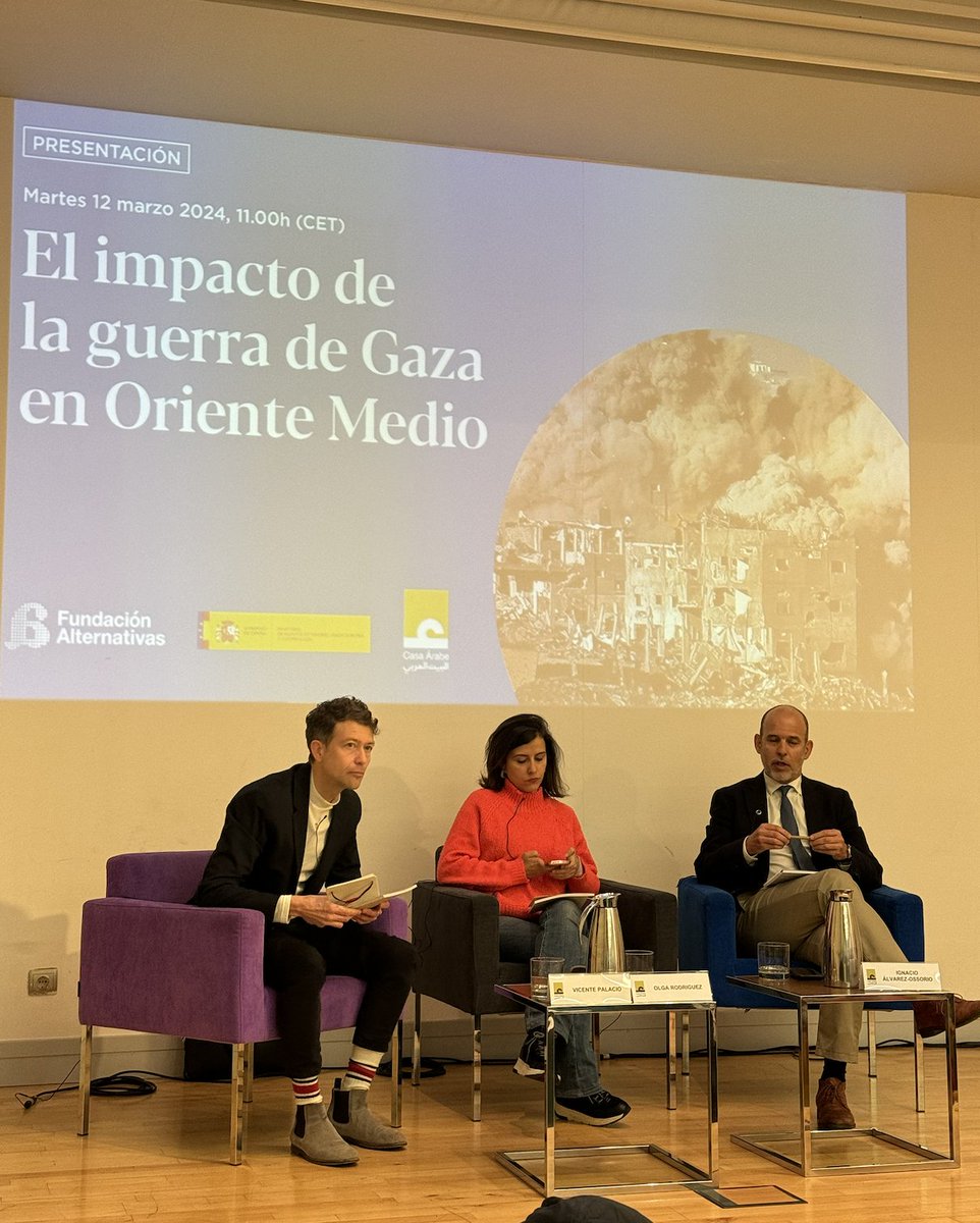 funalternativas's tweet photo. ¡Estamos en directo! 🔛

🌍'El impacto de la guerra de Gaza en Oriente Medio'
✨Con @olgarodriguezfr y @IAlvarezOssorio 
🗣️Modera: Vicente Palacio

Ver la presentación por YouTube 📹 https://t.co/mWOq6eIKm1
Documento que se presenta 📗 https://t.co/EfFOXzFSJk https://t.co/g2ywoYaV1J