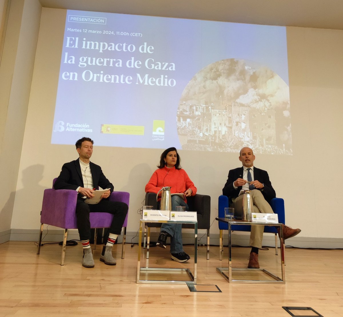 🇮🇱🇵🇸 El impacto de la guerra de Gaza en Oriente Medio.

Presentación del último informe de @funalternativas en @Casaarabe

🗺️Debate con @olgarodriguezfr  @IAlvarezOssorio y Vicente Palacio

🖇️ Disponible en fundacionalternativas.org/publicaciones/…