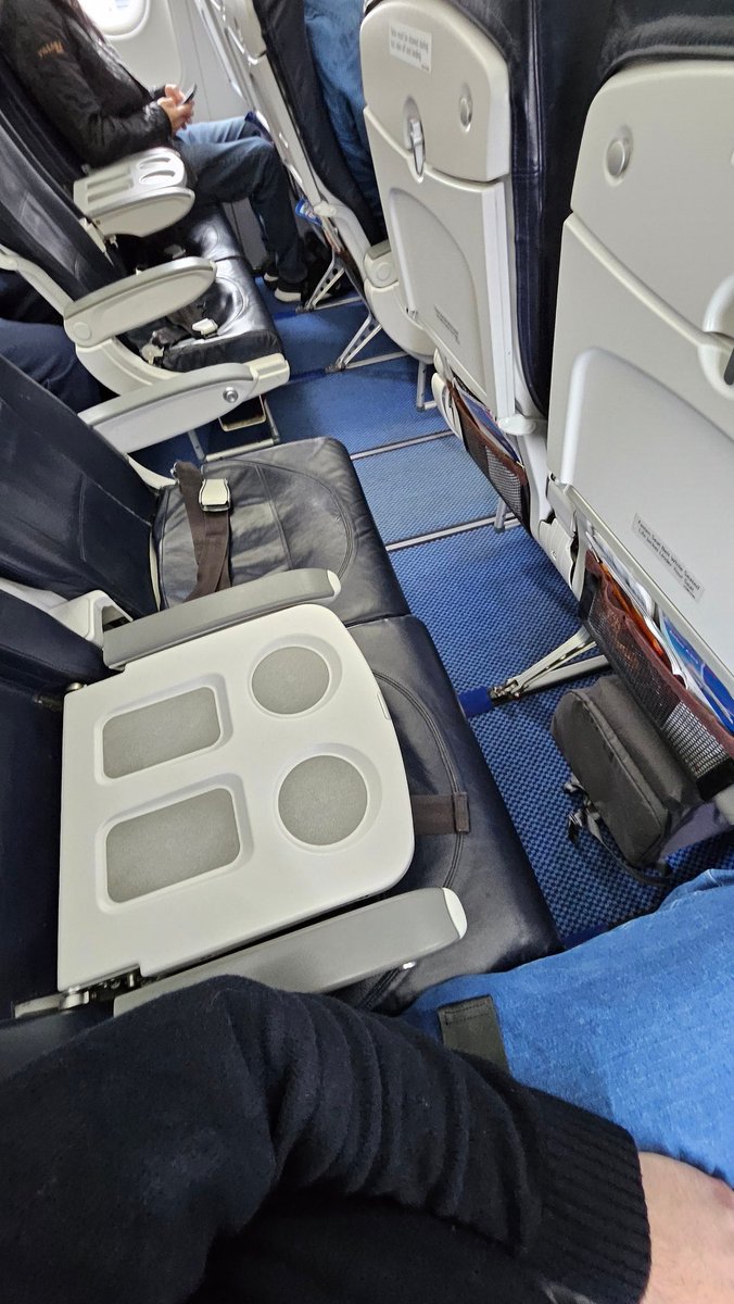 Cabin crew, boarding complete 🤩