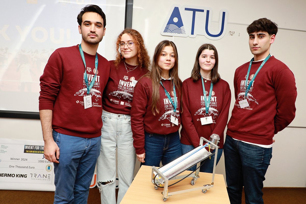 La_UPM's tweet photo. Nuevas fotos del equipo de @etsidi_upm ganador en la semifinal de #InventforthePlanet, promovido por la universidad @TAMU. Mucho talento e implicación se vieron durante la competición. ¡A por la final!
#somosUPM @Trane_Tech @ATU_GalwayCity @ThermoKingEur @IFTP_Ireland #IFTP https://t.co/9COd6TYLBc