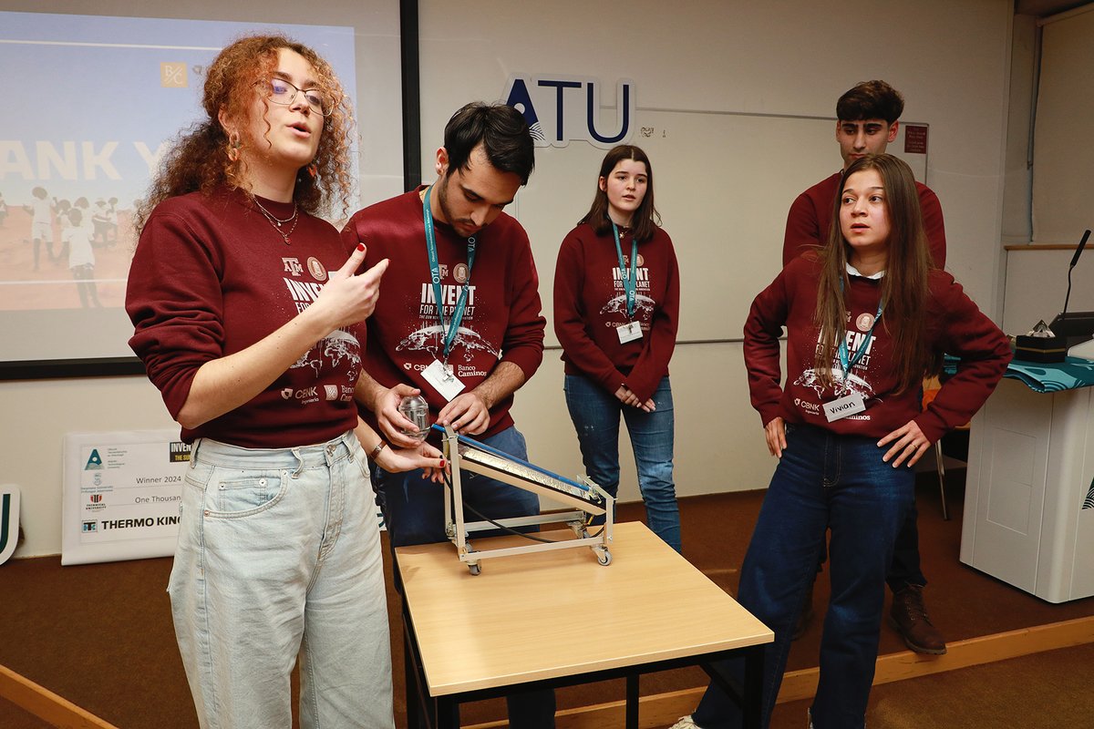 La_UPM's tweet photo. Nuevas fotos del equipo de @etsidi_upm ganador en la semifinal de #InventforthePlanet, promovido por la universidad @TAMU. Mucho talento e implicación se vieron durante la competición. ¡A por la final!
#somosUPM @Trane_Tech @ATU_GalwayCity @ThermoKingEur @IFTP_Ireland #IFTP https://t.co/9COd6TYLBc