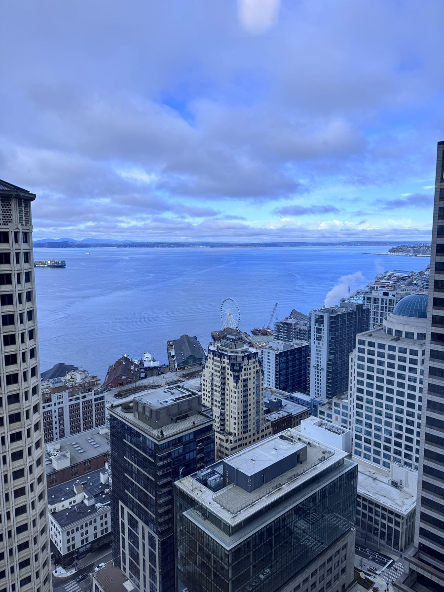 We are #Hiring in #Seattle. Exciting opportunity for a front end role 🚀 

Do you have experience with <a href="/react/">REACT</a> <a href="/nextjs/">Next.js</a> <a href="/tailwindcss/">Tailwind CSS</a> ? 

jobs.gem.com/engineering--c…

Impact ✅✅✅
In person ✅
Amazing Benefits ✅
Immigration ✅
Excellent views from the office ✅