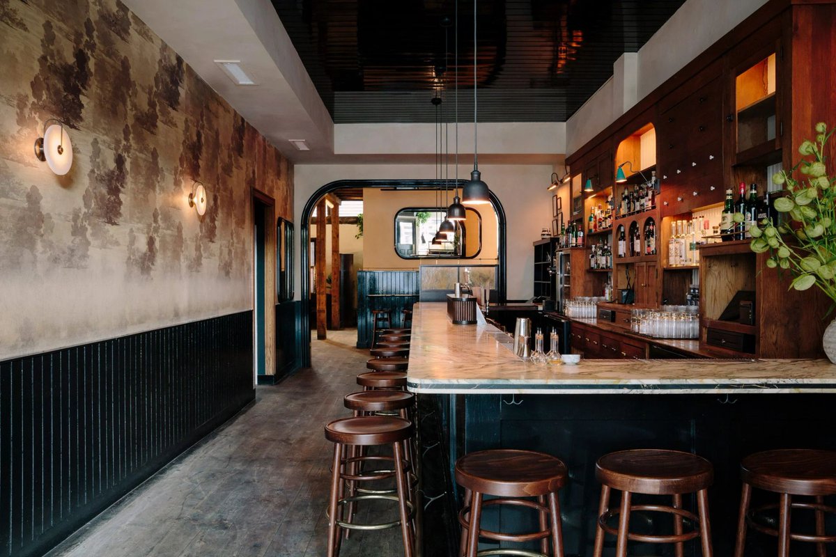 TNInteriors_'s tweet photo. Home Studios has completed an interior revamp for The Wren pub on New York's Bowery 🍺

Check out the full article on Dezeen 👉 https://t.co/nxJrq2PYaV

#interior #interiors #interiordesign #interiordesigner #architecture #hospitality #hospitalitydesign https://t.co/DMOTJM9HrM
