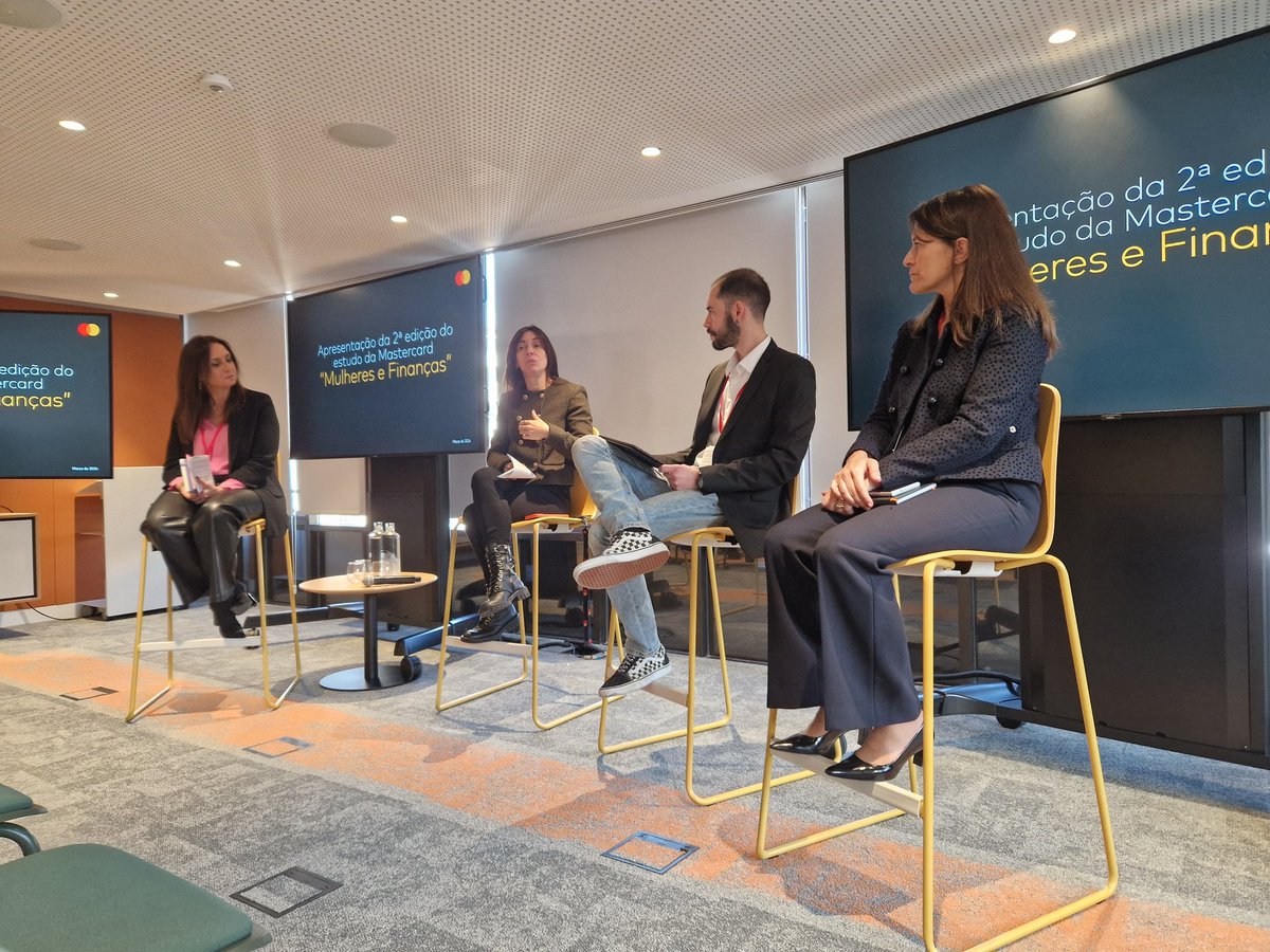 MastercardPT's tweet photo. Um dos dados do estudo #MulheresEFinanças da #Mastercard que surpreendeu @masaldanha, Ana Gil e Serena Neto na mesa redonda com o @ECO_PT foi o de apenas aos 51 anos as mulheres portuguesas se sentirem capacitadas para gerir os seus recursos financeiros👉https://t.co/3YctRdVem2 https://t.co/1tFtOLOauH