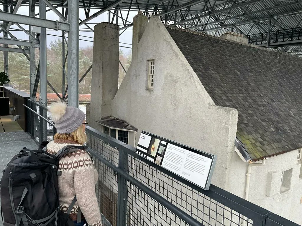 APRScotland's tweet image. The Celtic Rainforest, cup and ring marked rocks and Hill House – the celebrated Arts and Crafts masterpiece designed by Charles Rennie Mackintosh and Margaret MacDonald.

All part of @glasgow_kat most recent Green Belt Blog.

Read more 👉 aprs.scot/green-belt-wal…