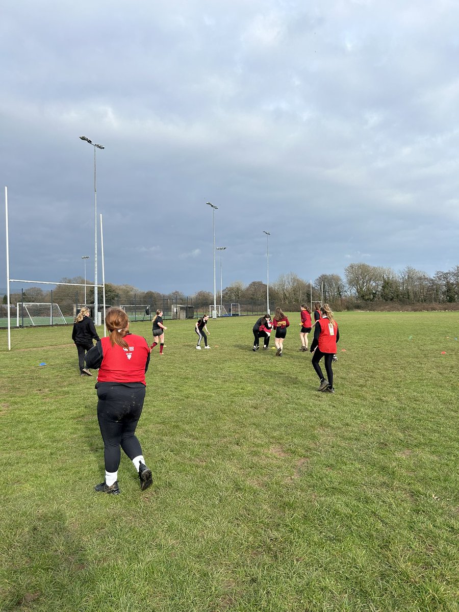 Great session with our year 8/9 girls last night🤩🏉