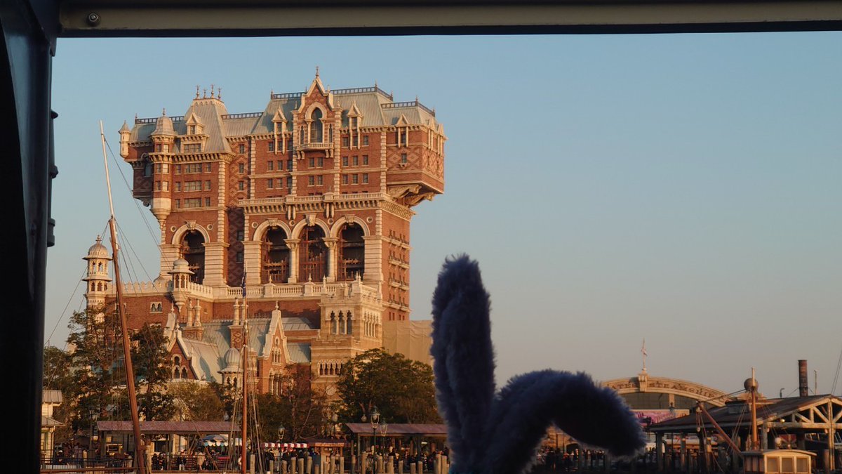 HENA_choco_Late's tweet photo. そんな中での、、、
ウサ耳ｗｗ
＃Disney　＃ディズニー https://t.co/ZOU47WbqXZ