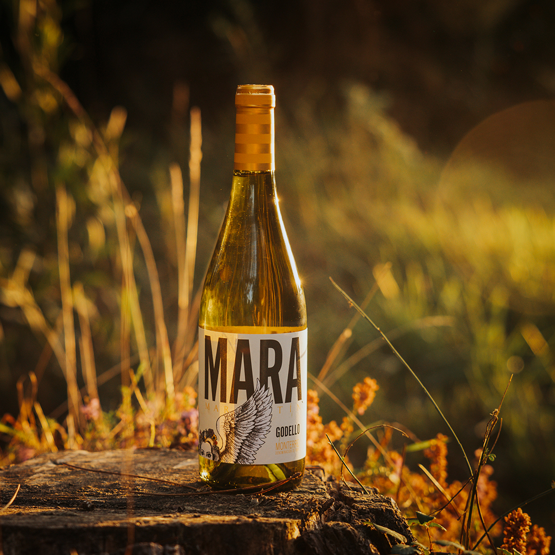 La esencia de #Monterrei en una botella, así es nuestro godello #MaraMartín 🥂💛