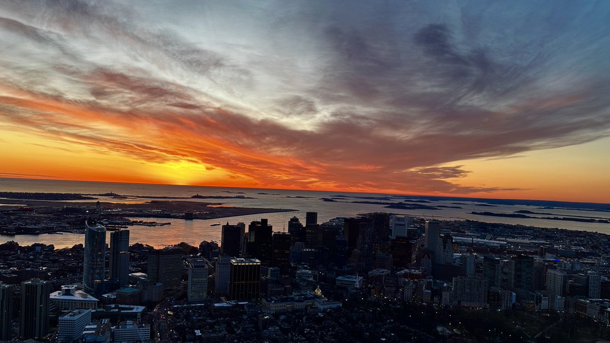 Daybreak over Boston Harbor this morning... #BostonSunrise #BostonWeather