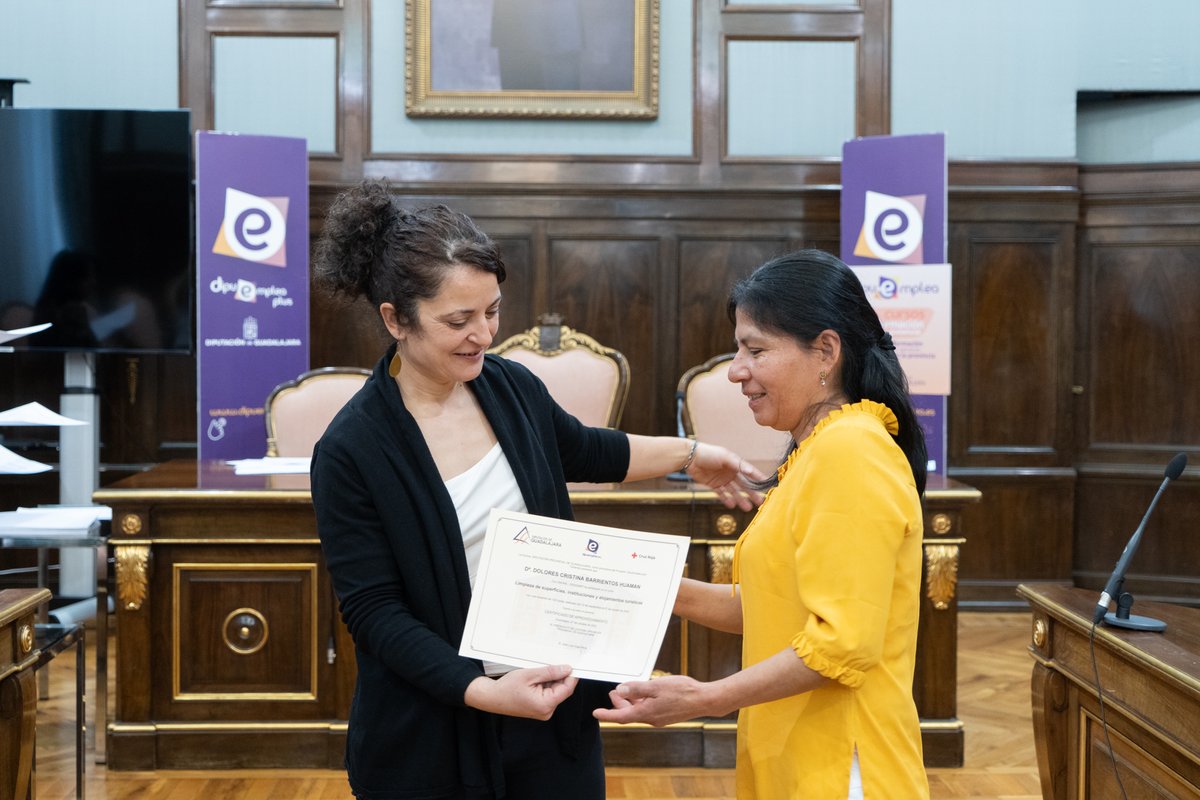 DipuEmplea tweet media