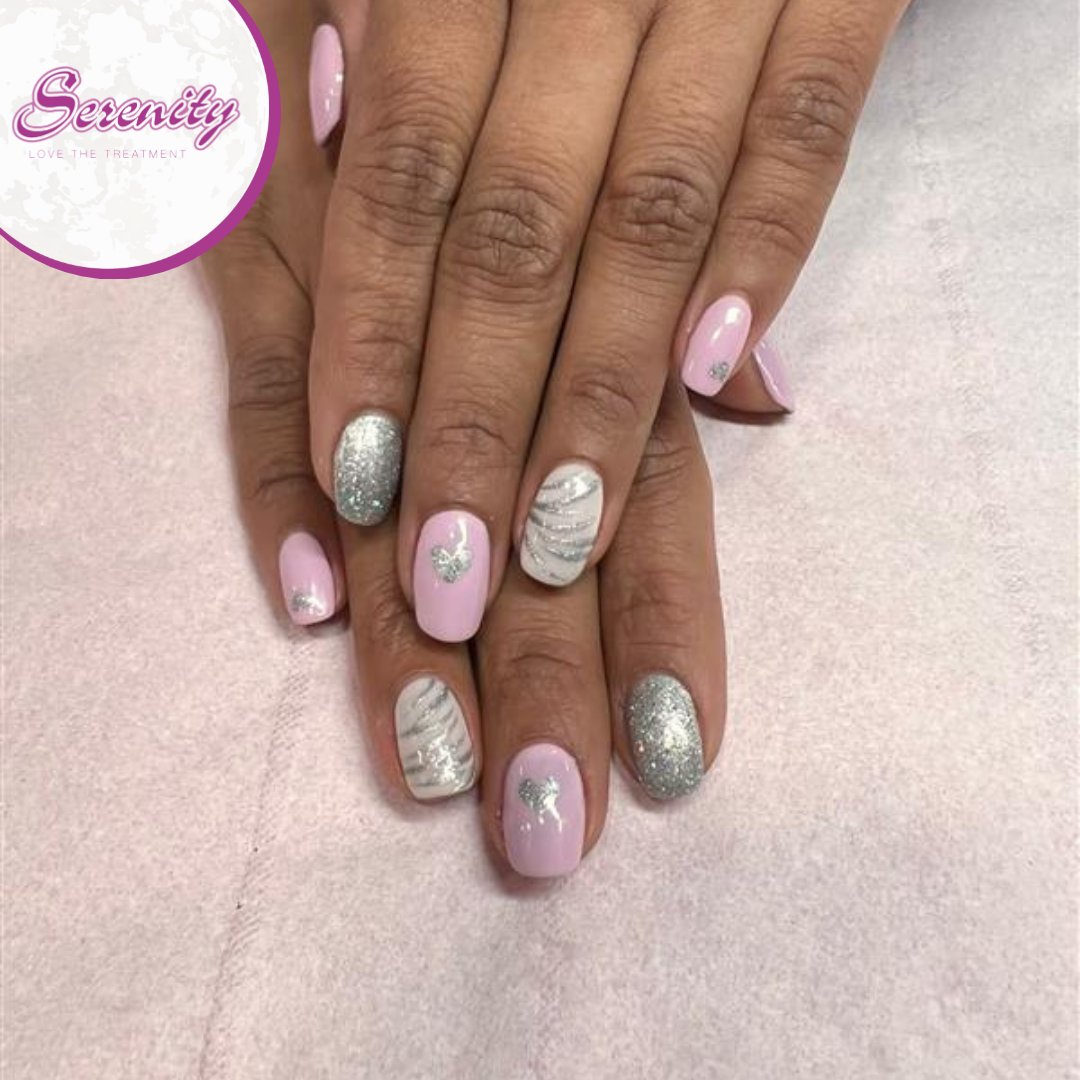 Absolutely loving the combination of silver glitter with baby pink! 😍✨ It's like they were made for each other! 💖 What colour combos are you currently obsessed with? Share your favourites below! 

#GlitterGoals #ColourInspiration ✨🎨