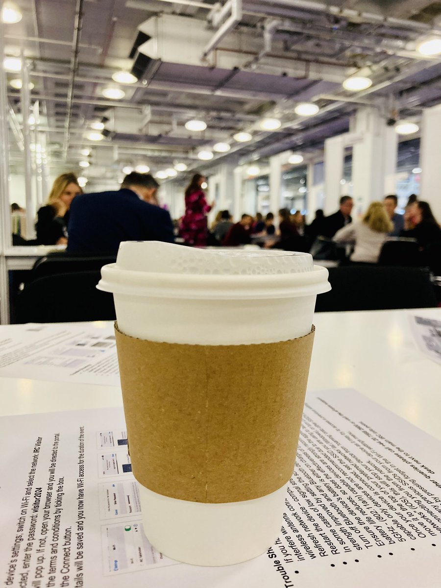 Cheers to the friends who bring unlimited support and cups of tea at #LBF 😘😘🥰