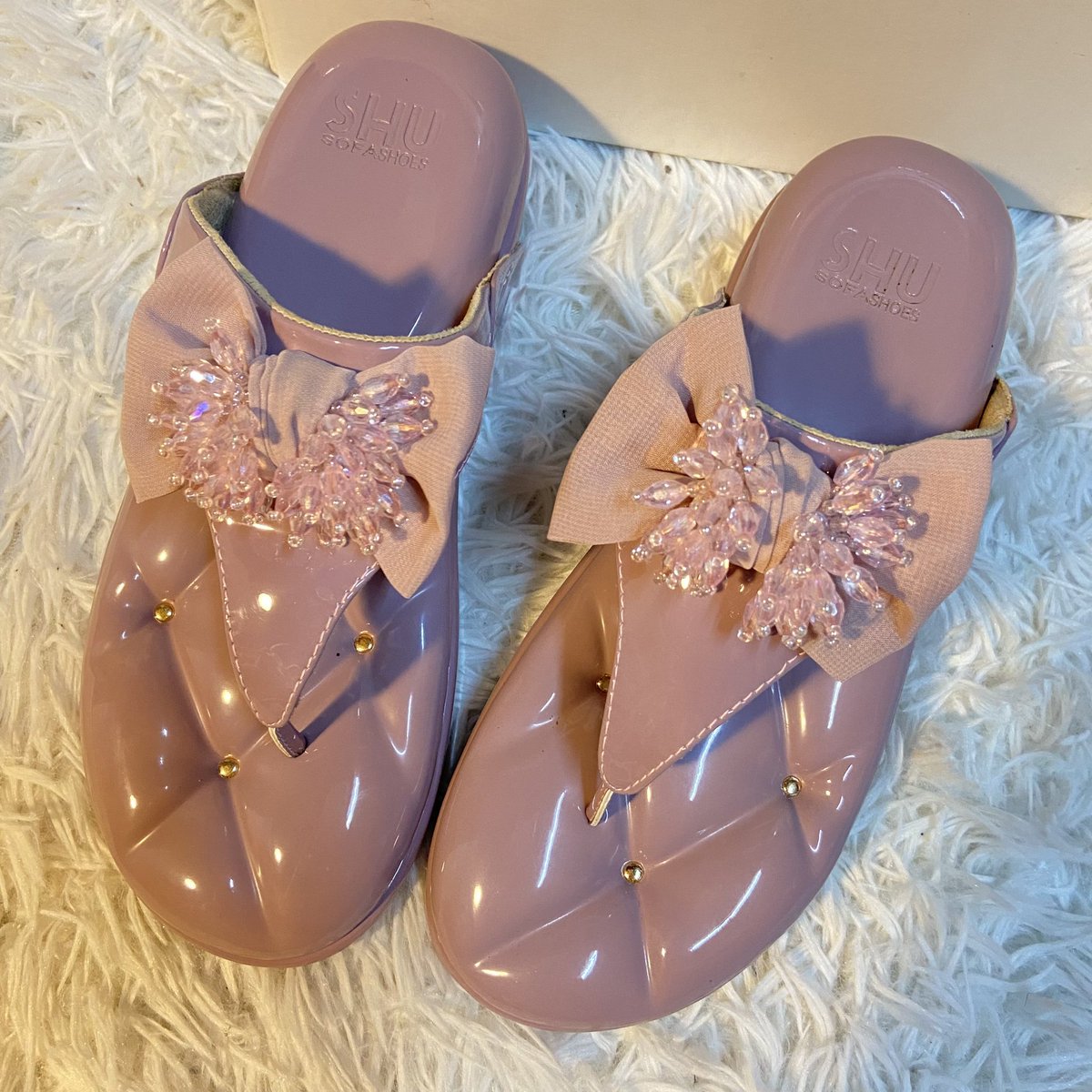 mylittlehoonny's tweet photo. ส่งต่อรองเท้า SHU 🎀
1,550 รส. ป้ายครบ กล่องครบ มีป้ายแท็ก 
(นางแบบใส่ถ่ายแบบแค่ครั้งเดียวค่ะ) 

 #รองเท้าSHU  #shusofashoes #ส่งต่อรองเท้ามือสอง #รองเท้า #ส่งต่อเสื้อผ้ามือสอง #ส่งต่อสกินแคร์ #ส่งต่อ https://t.co/lT3es7gdbD