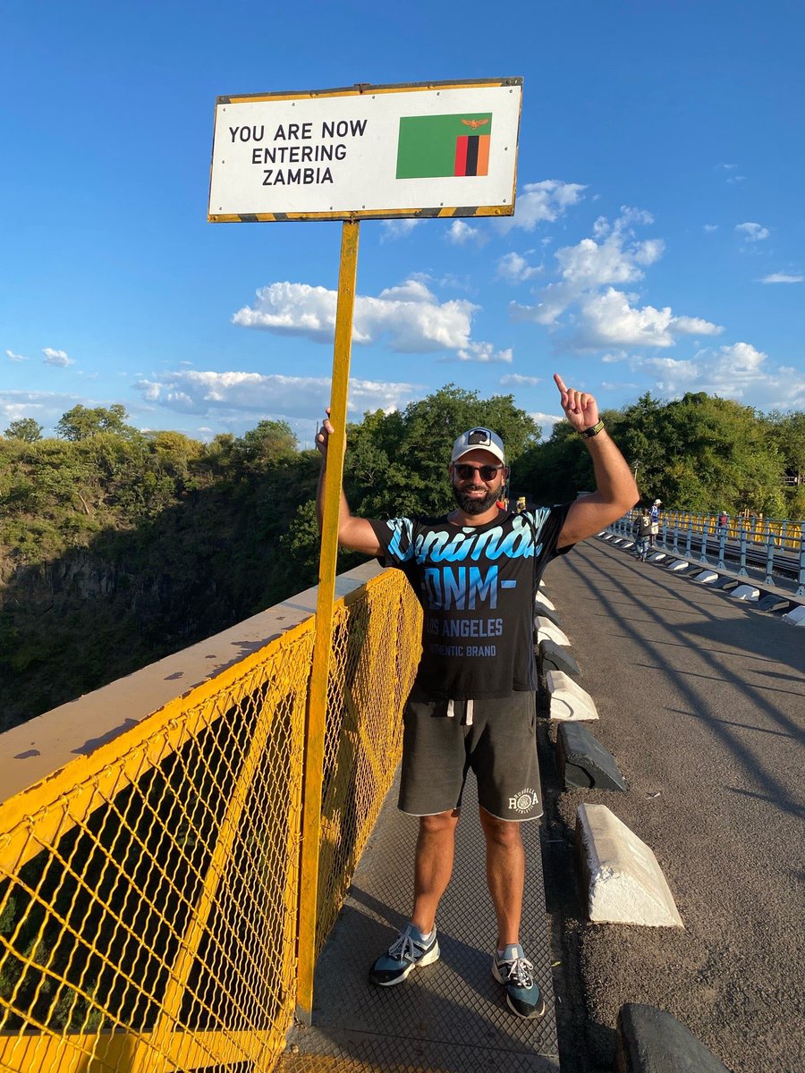 I'm at Zambia/Zimbabwe Border in Südprovinz swarmapp.com/viktorsveips/c…