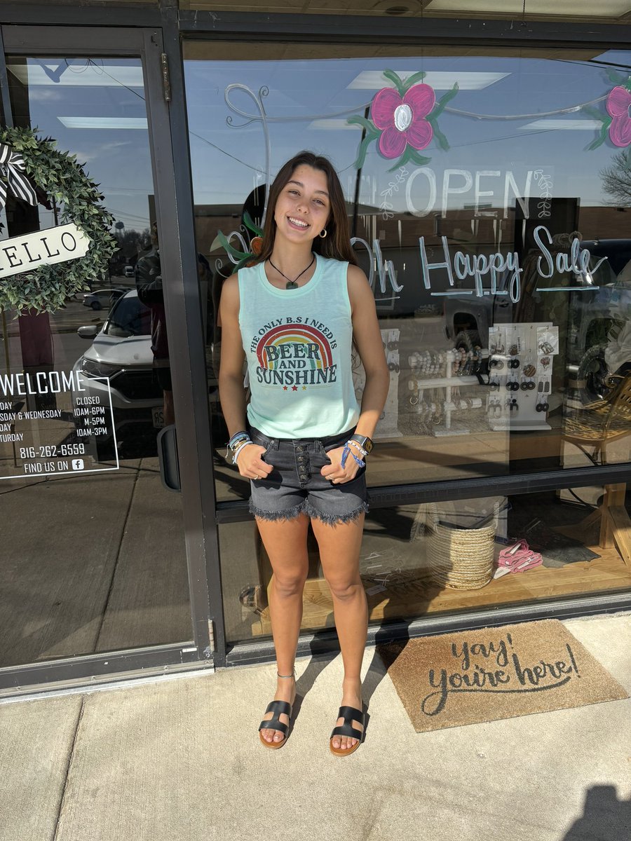 LavenderLaneLP's tweet photo. Beautiful weather means it’s time for SHOPPING!🛍️  We’ve got all you’ll need to update your spring wardrobe🌸 https://t.co/C18tfg87Gk