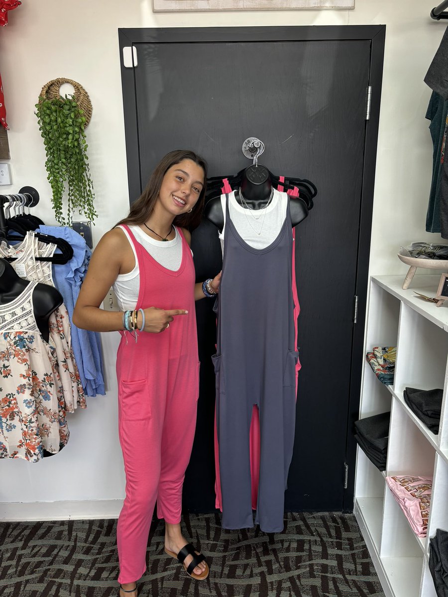 LavenderLaneLP's tweet photo. Beautiful weather means it’s time for SHOPPING!🛍️  We’ve got all you’ll need to update your spring wardrobe🌸 https://t.co/C18tfg87Gk