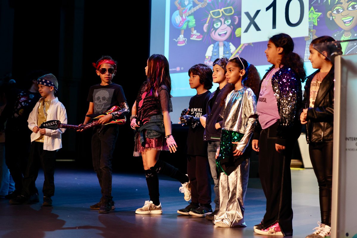 BISHouston's tweet image. We will rock you! Breaking it down and learning the framework of critical thinking techniques with Principal Scrymgeour. #BISHouston #createyourfuture #primaryassembly @TTRockStars