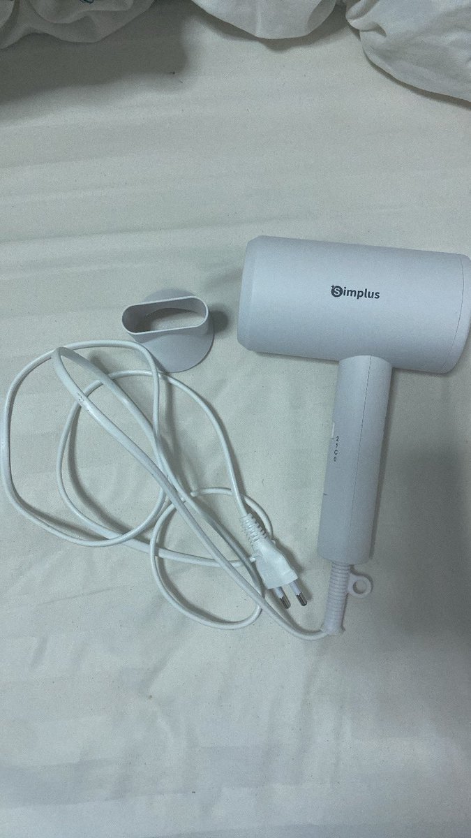 jachuearaikodai's tweet photo. ส่งต่อไดร์เป่าผม Simplus ค่ะ ซื้อมาไม่ถึงเดือนใช้ไปรอบเดียว ไม่มีกล่องนะคะ เค้าทิ้งไปแล้ว สภาพดี100% ปล่อยต่อ 350 รวมส่งค่ะ #ส่งต่อไดร์เป่าผม #ไดร์เป่าผม  #ส่งต่อของใช้ #ส่งต่อเครื่องใช้ไฟฟ้า #ส่งต่อเครื่องม้วนผม #ส่งต่อเครื่องหนีบผม https://t.co/66PlCc6Xxf