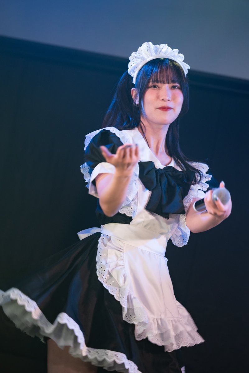 ushilagp03's tweet photo. 2024/3/11 #selfish 単独公演"#selFree"2部(メイドさん衣装)
清水玲衣
以前「ロングメイドはいいぞ」という謎の熱弁を交わしたことがあるが、この日はミニスカメイドさん。
とにかくれーちゃんが歌ってるときの優しい目の形が好き。
(↑解像度がカンストしてるので逆に語彙が消滅するやつ)
それから、いつもネイルと髪型オシャレにしてるから注目!!