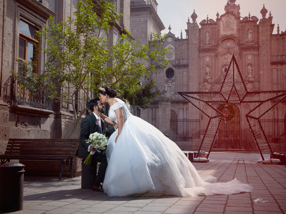 Carolina & Abraham..... 

#marcoalcantarfotografos 
#marcoalcantar 
#FotógrafosEnMorelia
#bodasmorelianas #zafiroestrella  #weddingday #casateenmorelia #bodasmorelianas #estudiosfotograficosenmorelia #Michoacán