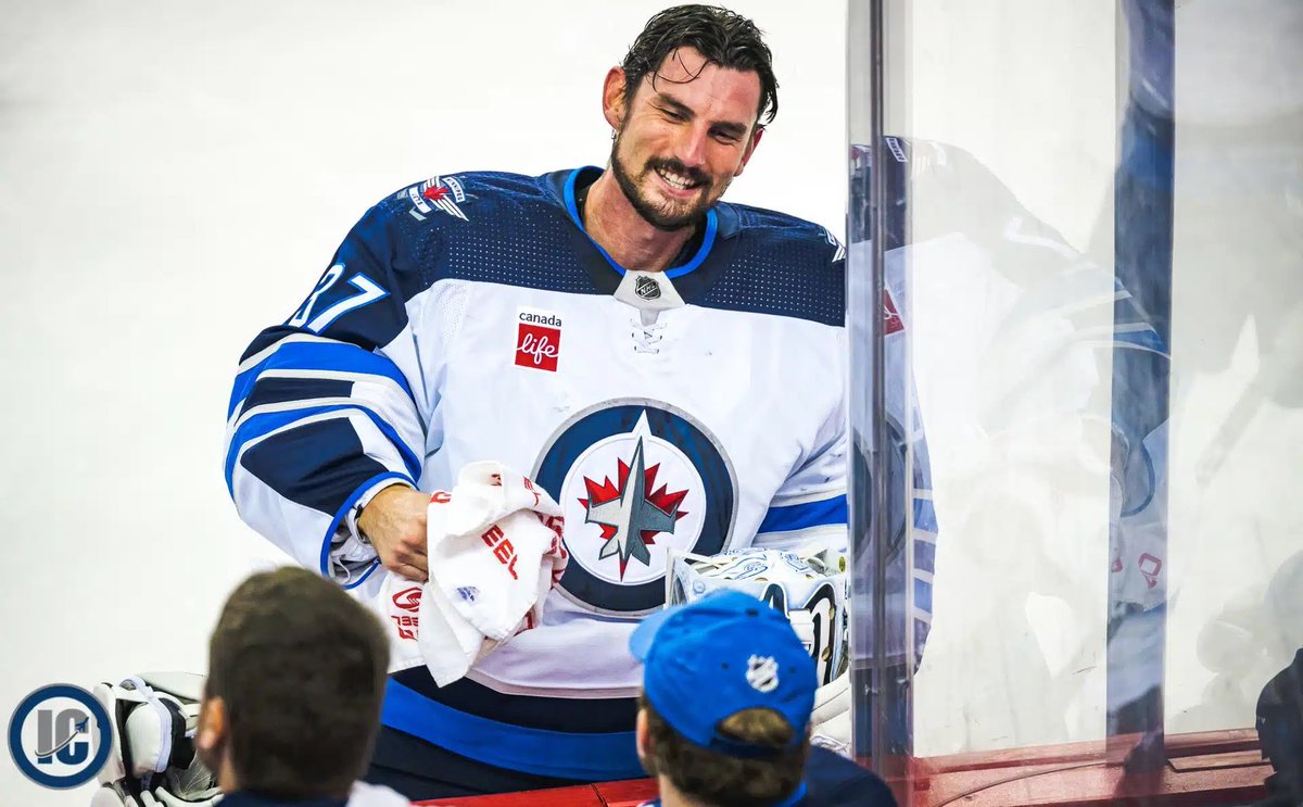 ICdave's tweet photo. Fun facts: 

Last night Connor Hellebuyck picked up his 36th career shutout for the Jets 2.0. 

That equals the COMBINED shutouts by all Jets 1.0 goalies. ALL OF THEM! 

He did it in his 492nd game.  
They did it in a combined 1,192 games. 

#NHLJets https://t.co/emmua6aXrZ