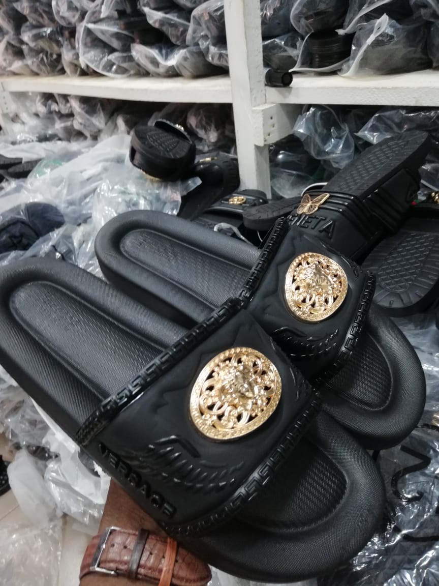 SamoryBenjamin's tweet photo. @BongoIdeas New arrival of Quality Slippers For Sale @ Ghs 180.00 per Pair @ Wholesale and Retail Prices Nationwide. Discounts Prices For Purchases of 50+
Contact Benny Clothing on +233554646432 https://t.co/D6HeZHaZUb