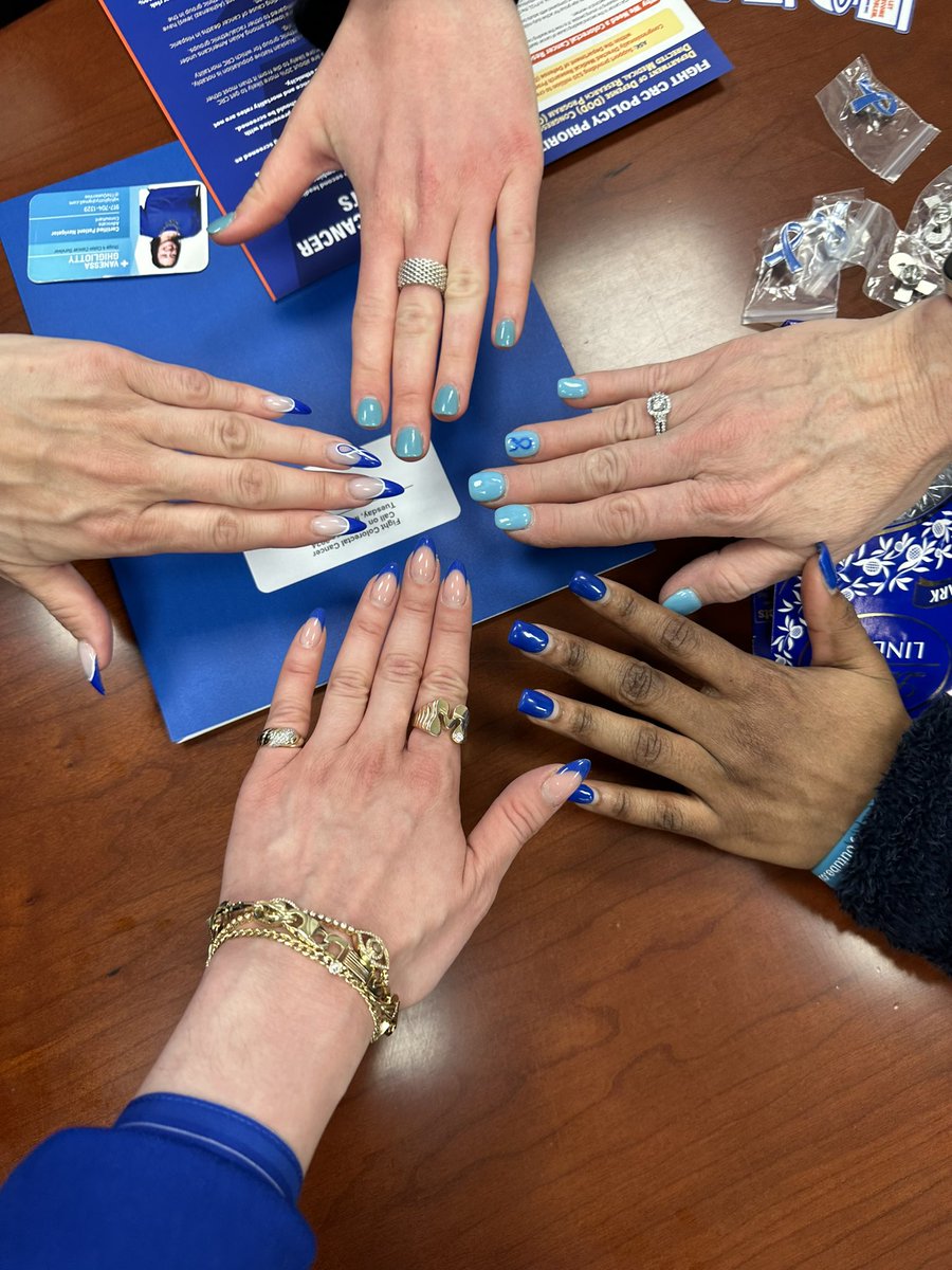 NY relentless champions at #CallOnCongress @FightCRC met with relentlessness king @SenSchumer’s team complete with #BlueForCRC nailfies, #StrongArmSelfies Thank you for a lifetime of support for #crcsm community to get EQUITABLE access to screening, early detection, and treatment