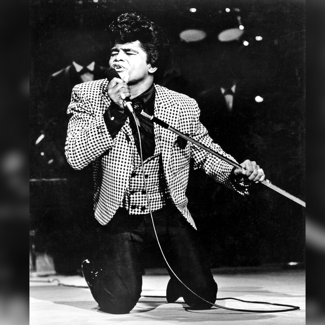 JamesBrownFF's tweet photo. In the '60s, James Brown, aka 'Soul Brother Number One,' was a musical force linked to the rise of Black Arts and black nationalist movements. 🎶✊

#JamesBrown #jbff #blackmusic #soulmusic #soulbrother https://t.co/hgZcUOTxVa