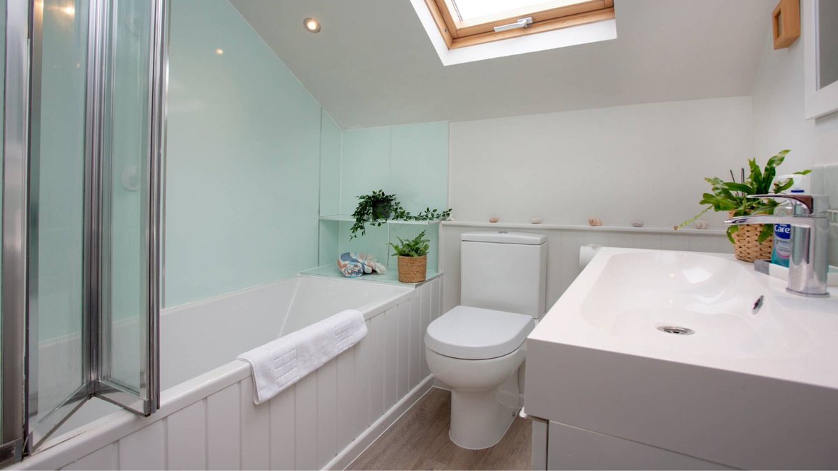 Sweetcombe Holiday Cottages tweet media