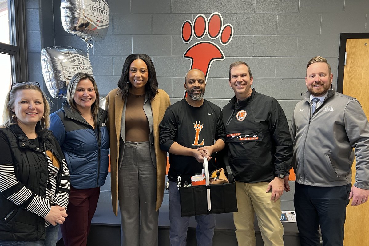 Loveland Tigers tweet media