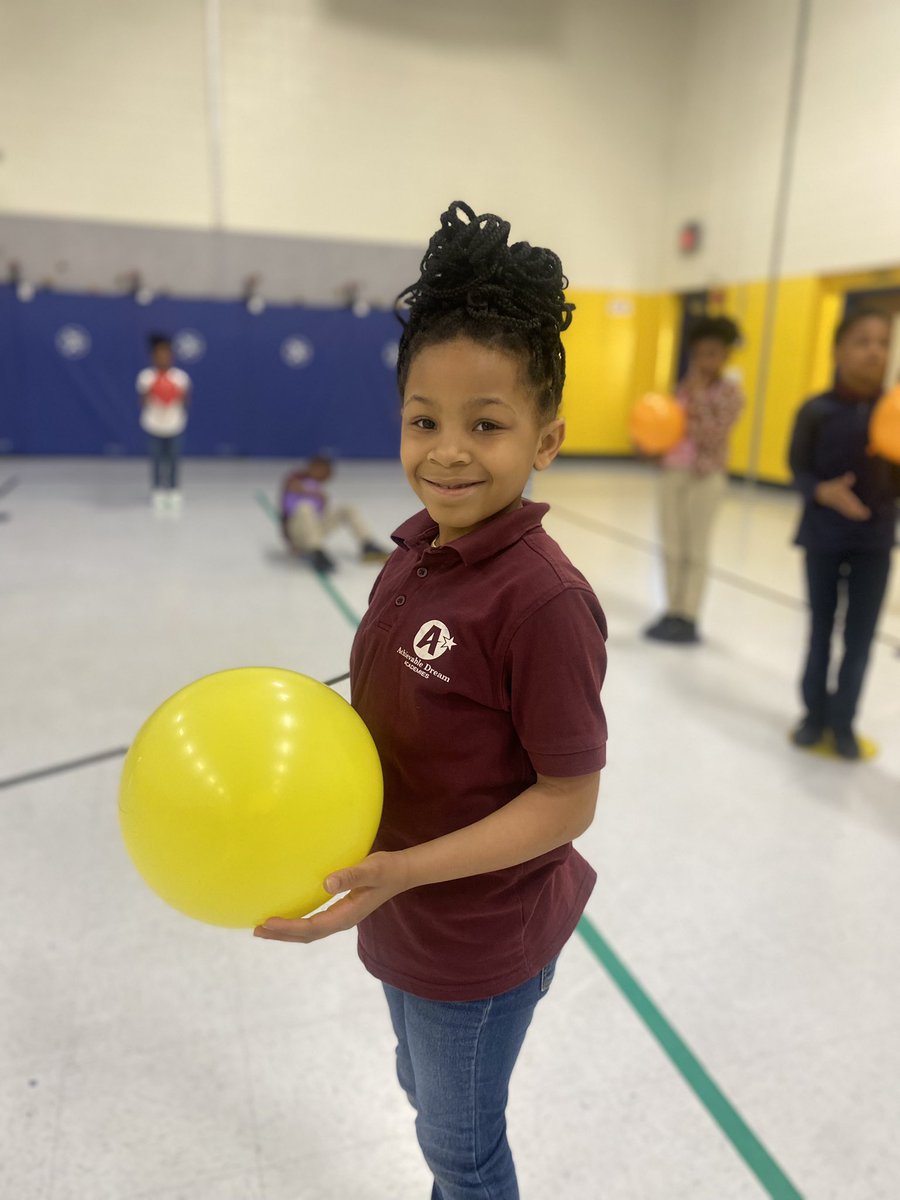 AADreamAcademy's tweet photo. Learning to VOLLEY with our wonderful PE Coach, Coach Fabian, with help of balloons 🎈 #AADAinAction #Elevate⏫️ https://t.co/mxxxhRYFC7