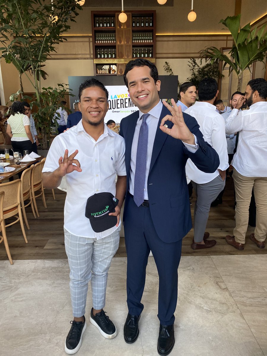 En representación de la juventud universitaria estuvimos acompañando al próximo senador <a href="/OmarLFernandez/">Omar Fernández</a> en el lanzamiento del sector externo.

 ¡Juntos vamos por un futuro mejor para los universitarios! #OmarFernández #Senador2024 #FuerzaDelPueblo