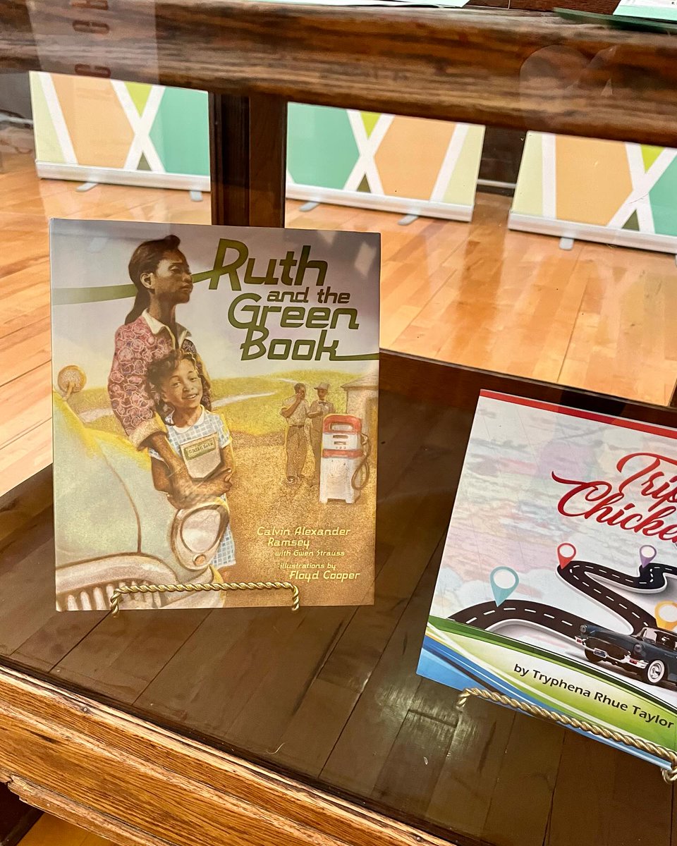 KMHMuseum's tweet photo. The Oasis Spaces exhibit is now up at the museum and will be available to see through May 11th. Come out to visit with us and check out the City of Hope exhibit as well! #oasisspaces #greenbook https://t.co/7DwGLJ1gl4