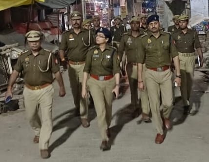 पुलिस उपायुक्त यमुनानगर महोदया श्रद्धा नरेंद्र पाण्डेय व एसीपी कौंधियारा द्वारा आगामी त्यौहारों/लोकसभा चुनाव-2024 को शांतिपूर्ण व सकुशल संपन्न कराने के दृष्टिगत प्रभारी निरीक्षक थाना घूरपुर एवं पुलिस बल के साथ थाना क्षेत्र घूरपुर में भ्रमण किया गया।