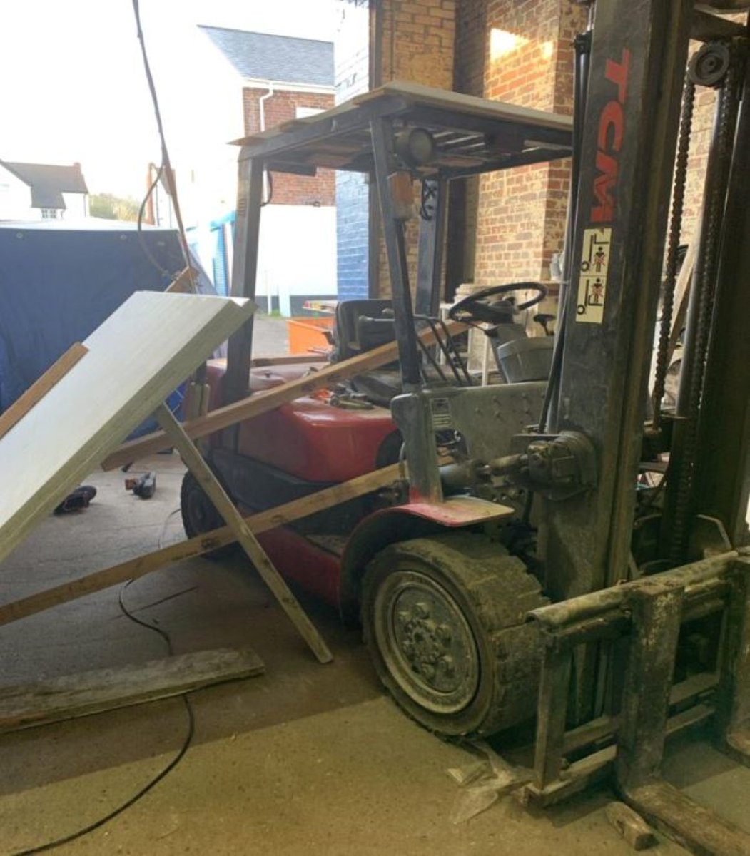 H_S_E's tweet photo. A company and its director have been sentenced following the death of an employee.

Robert Czachracz was fatally crushed by two granite slabs while working for West Midlands firm Graniteland Limited.

Read more about this HSE prosecution here: https://t.co/AVHnYlOvTR https://t.co/X0wb8zlJrI