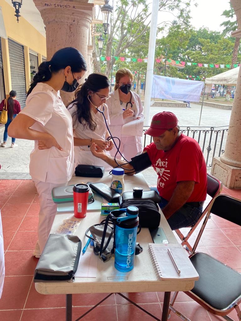 SOMUAG's tweet image. Bringing medical education to life! Our UAG brigades are on the ground, providing hands-on training and service in communities. Follow their journey and be inspired! #UAGBrigades #HandsOnTraining #GlobalHealth #UAGSOM