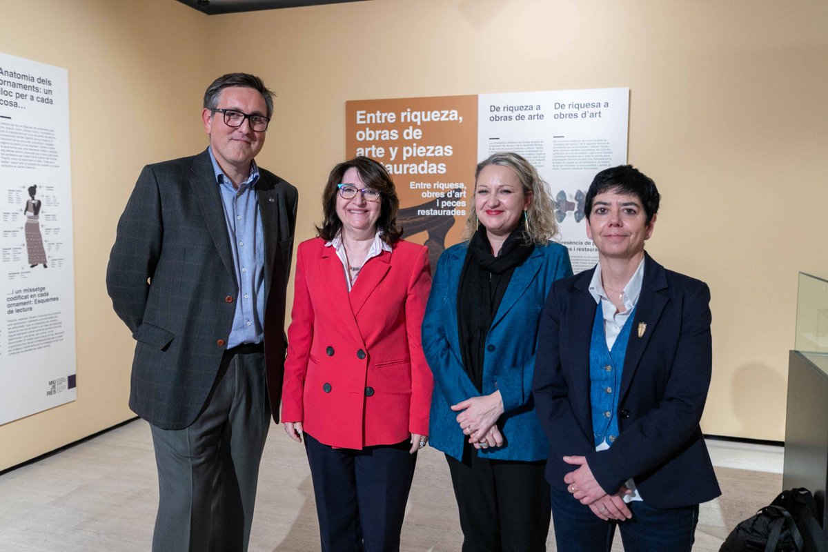 MuseoUA's tweet photo. Inauguración de la exposición "Mujeres de las italias prerromanas en las colecciones del Museo Arqueológico Nacional" con la presencia de la Rectora de la @UA_Universidad y la Directora del @MANArqueologico. https://t.co/TXsKcXL20n