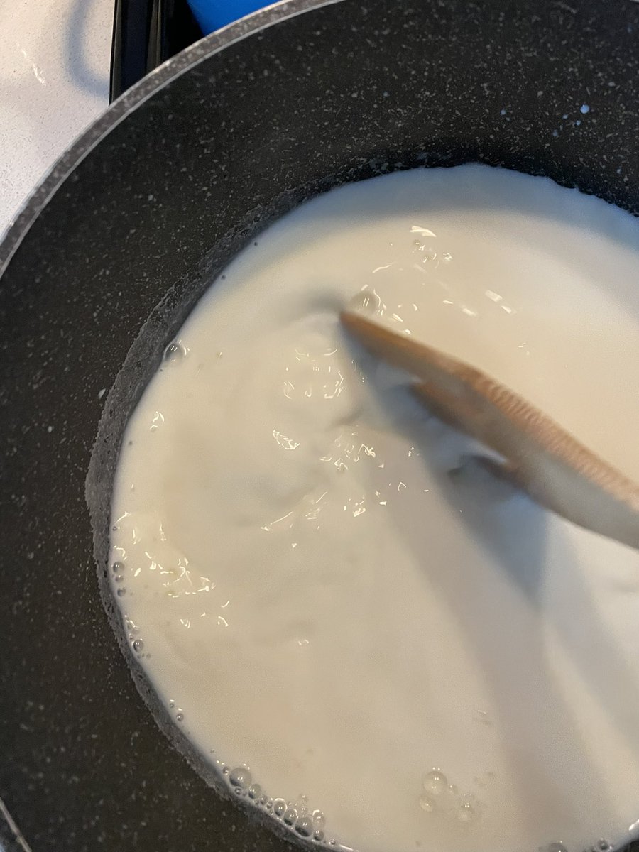 __Mgijimi's tweet photo. What 2 liters of milk and about 7 spoons of vinegar get you

Mozzarella https://t.co/1tXkPttuJN