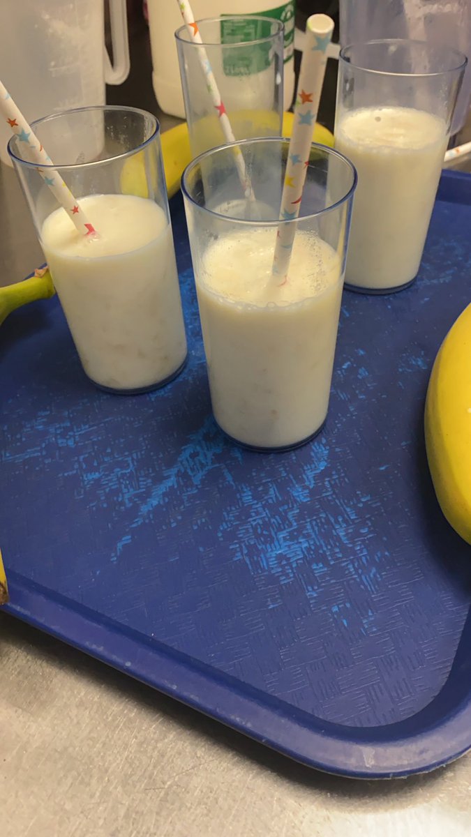 Nutrition week is well under way here on Ward 36. Delicious fruity smoothies prepared all fresh for our patients ☺️ <a href="/CBU2_BHNFT/">CBU2</a> <a href="/JayneB79/">Jayne</a> <a href="/zastepa/">Kerry Zastepa</a>