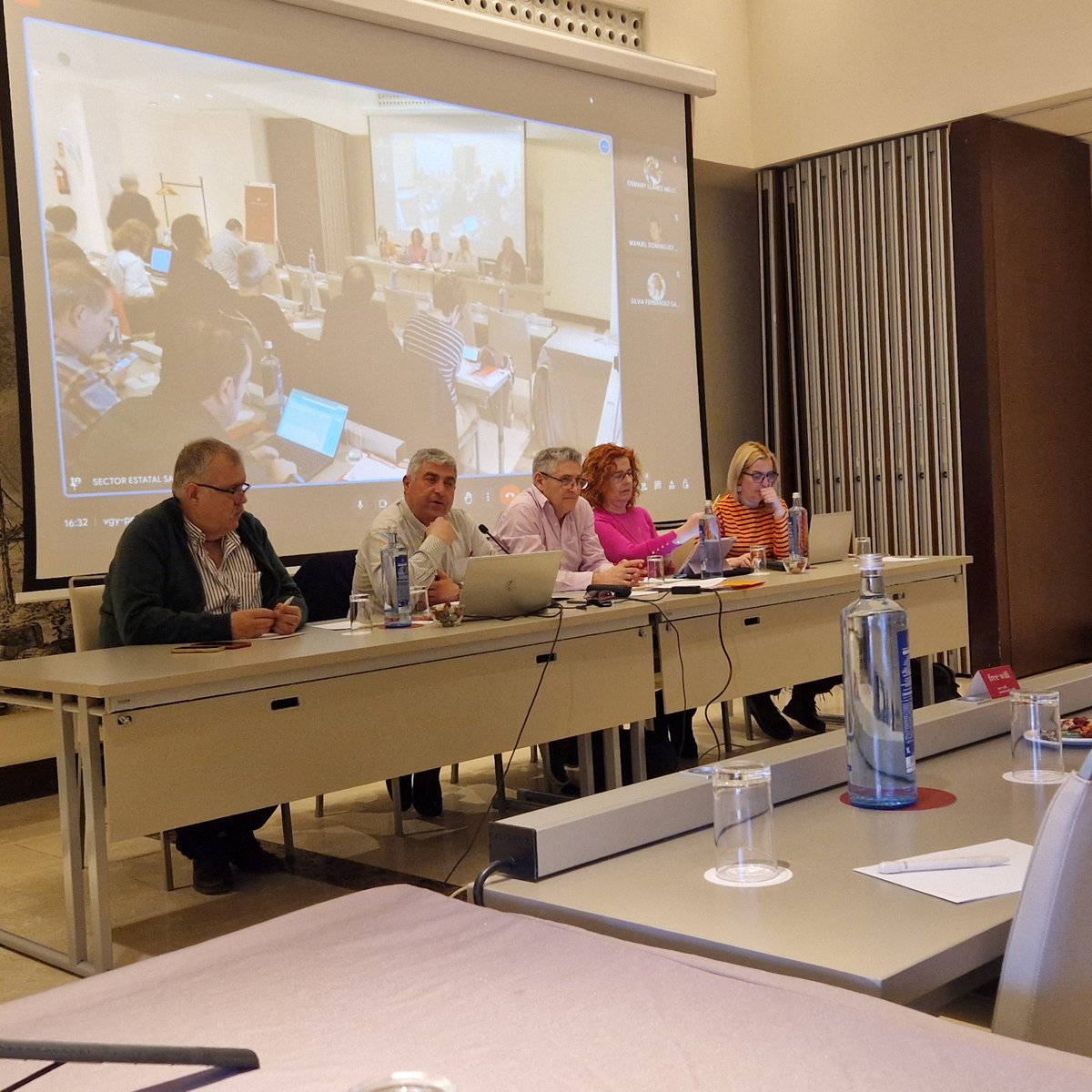 sae_fsc_ccoo's tweet photo. Esta tarde debatimos en las Jornadas del SAE Estatal del 12 y 13 de marzo . Reforzamos nuestra visibilidad y acción reivindicativa ante los retos futuros en la AGE, de nuestra actividad sindical y de las necesidades que nos demanda la afiliación y trabajadores publicos https://t.co/qg1UEZqIn0