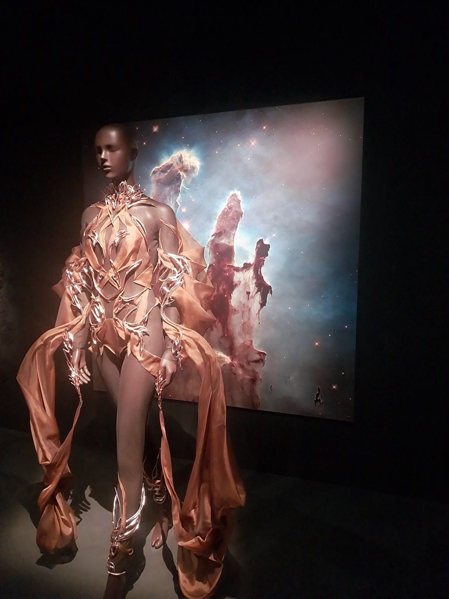 @EricLagadec spéciale pour vous #Expo_IrisvanHerpen @madparisfr