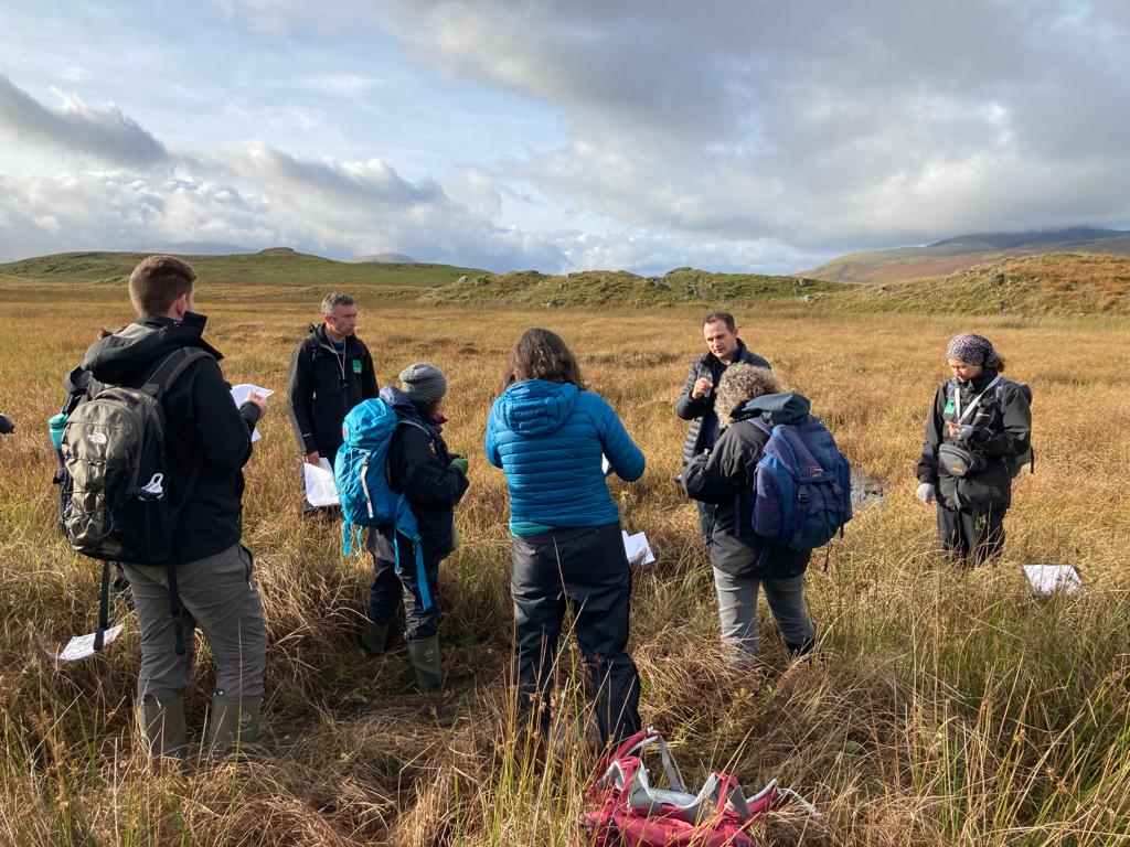 The @NEFieldUnit has delivered training to over 2,500 people within Natural England and stakeholder organisations in a variety of ecological subject areas. They are now in their 10th year and on track for their 300th training course. #BritishScienceWeek #BSW24