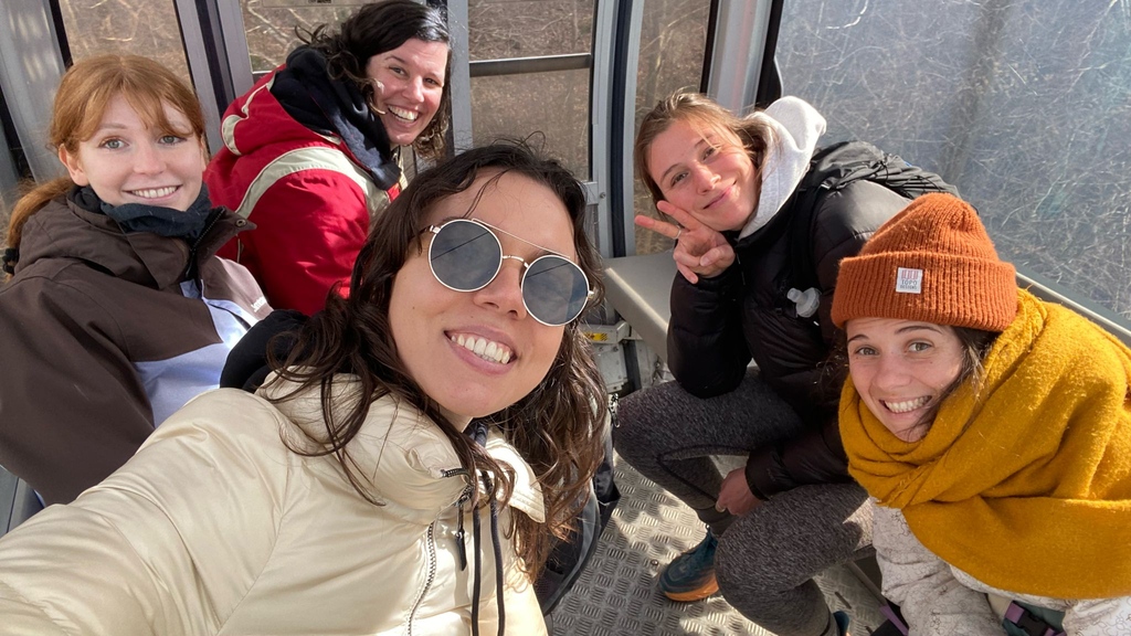 CARIFYcars's tweet photo. CARIFY Skitag ❄ ⛷
Der Schweizer Teil des CARIFY Teams hat sich vergangenes Wochenende am Flumserberg getroffen, um gemeinsam die Sonne und den Schnee zu geniessen. 🌞
#CARIFY #AutoAbo #Startup #Team #Switzerland #Ski #Hike https://t.co/stARumYR5M