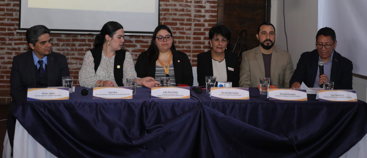DiariodeCA's tweet photo. #NacionalesDCA | Las organizaciones World Vision, Sabe The Children, ChildFund, Children Emergency Relief Internacional, Buckner y Asociación la Familia Importa, trabajan una reforma a la Ley para el fortalecimiento familiar y protección de la niñez.

✍🏻 @WendiV_DCA
��� Mario León https://t.co/y2QjvD96NK