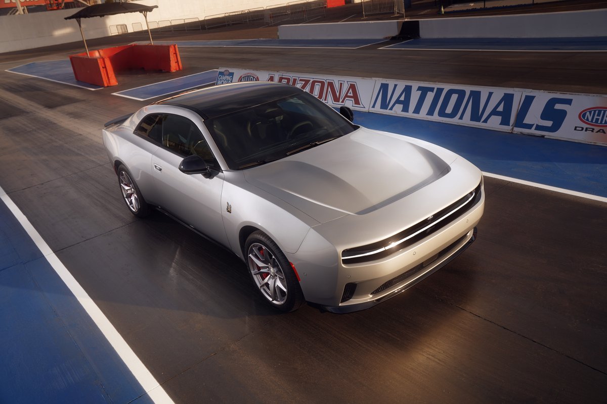 DriversAutoMart's tweet photo. #musclecar

The 2024 #DodgeCharger 🚘 is designed with a modern muscular exterior 💪 that focuses on function, avoids excess and subtly acknowledges inspiration from the clean, timeless lines of its predecessors. #Dodge #Charger ⚡

https://t.co/SGXRWJ8SDa https://t.co/idqss8DKU6