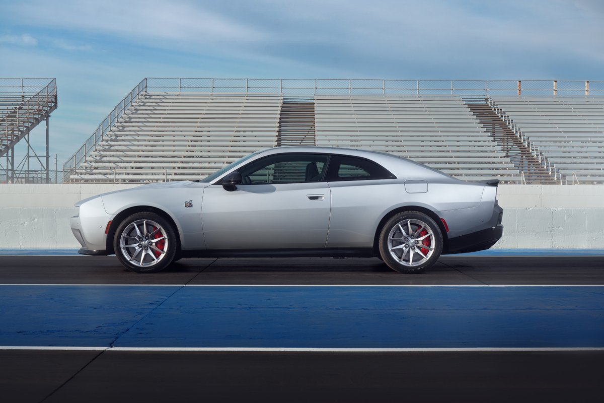 DriversAutoMart's tweet photo. #musclecar

The 2024 #DodgeCharger 🚘 is designed with a modern muscular exterior 💪 that focuses on function, avoids excess and subtly acknowledges inspiration from the clean, timeless lines of its predecessors. #Dodge #Charger ⚡

https://t.co/SGXRWJ8SDa https://t.co/idqss8DKU6